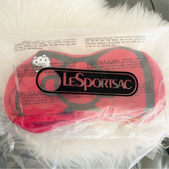 LeSportsac Hello Kitty 50th Anniversary Red Bow Clutch Cosmetic Bag Extr… - Picture 7 of 7